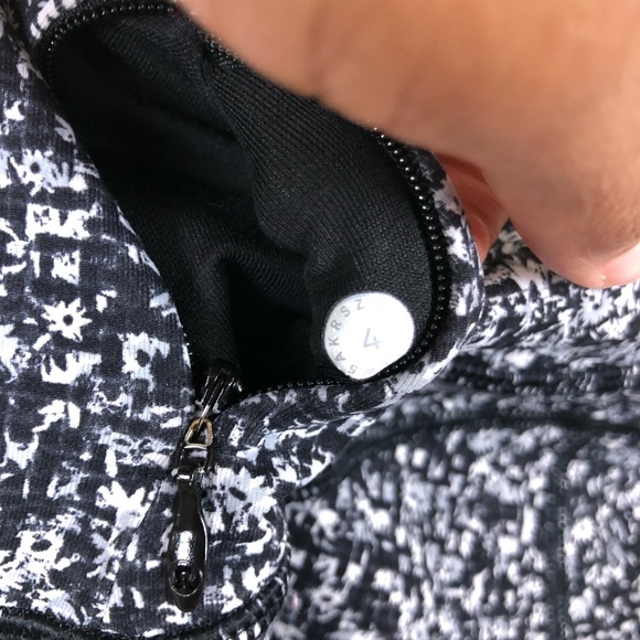 Lululemon Sole Training 7/8 Tight Daisy Alpine - Picture 8 of 8